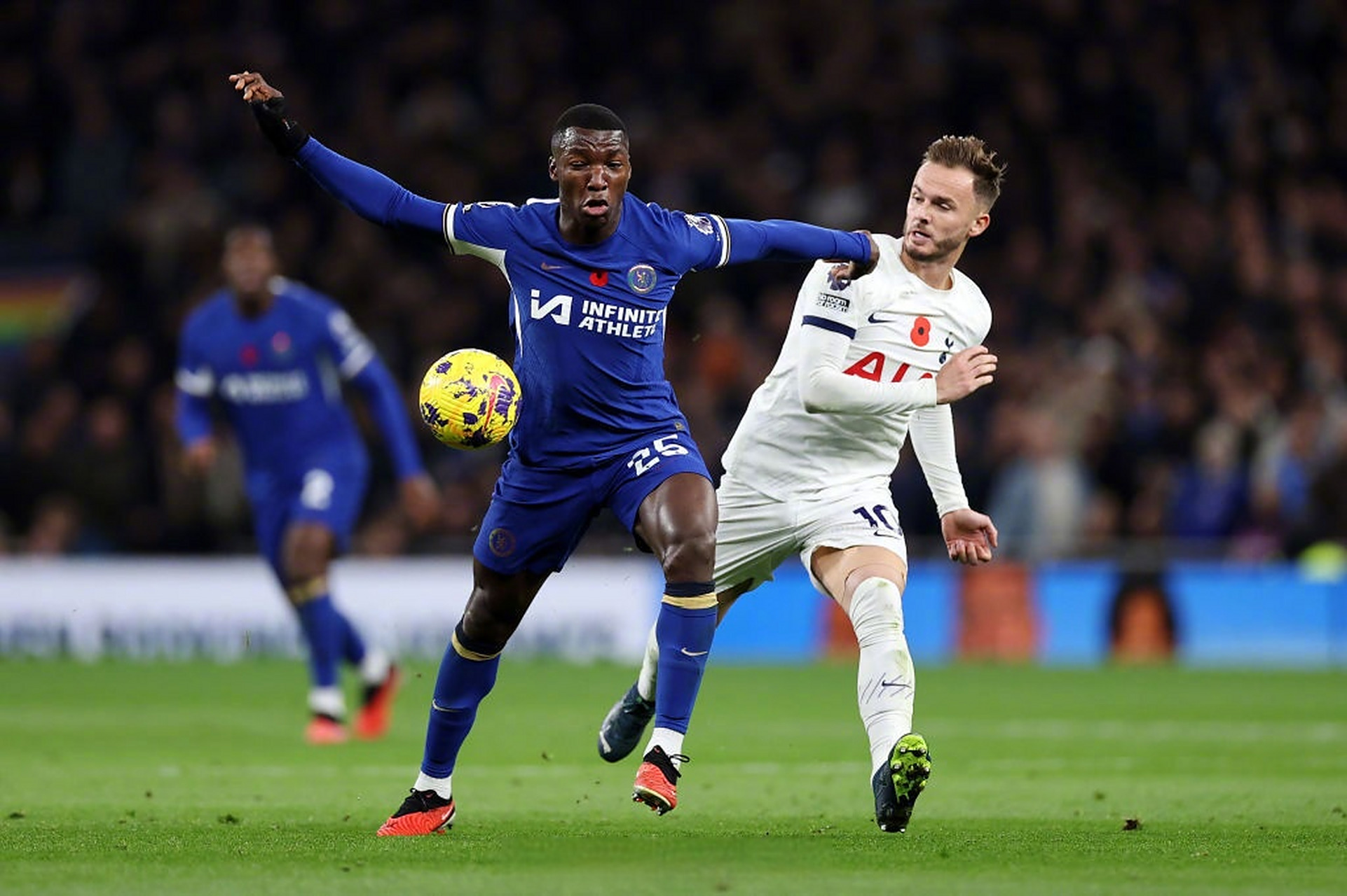 爱游戏APP-切尔西胜利领跑，热刺遭遇三连败的简单介绍