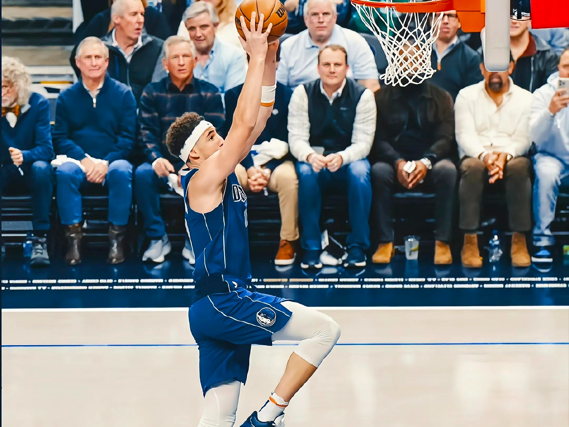 关于独行侠客场大胜国王，连胜达到四场的信息