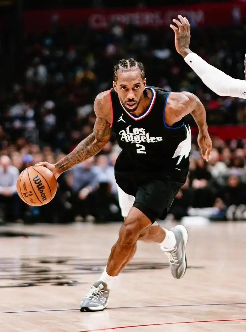 爱游戏在线-勇士轻取掘金，利拉德惊艳四座