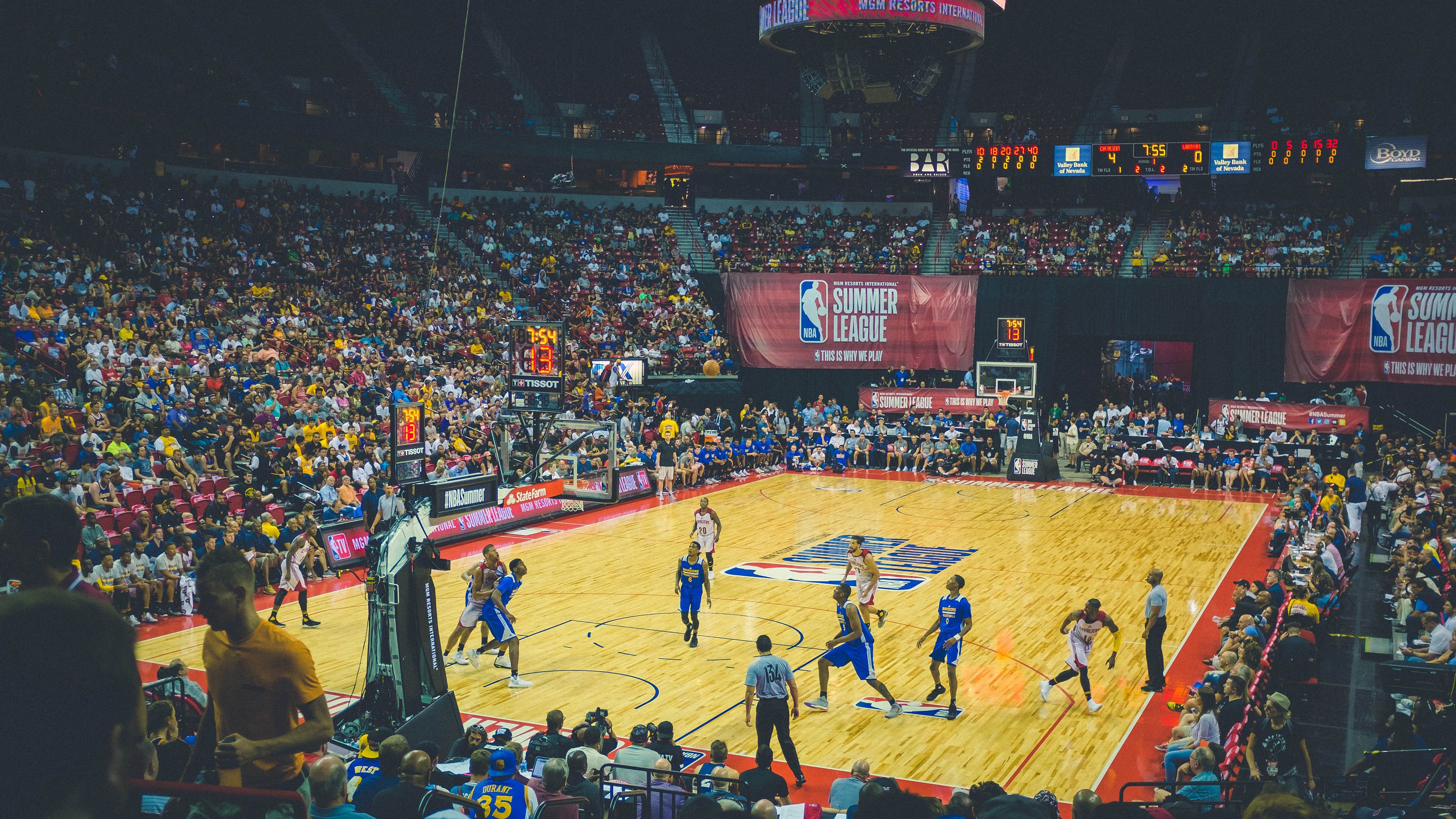 爱游戏官方入口-绿茵场外的国家德比，尼克斯力克太阳，演绎篮球版西甲焦点战