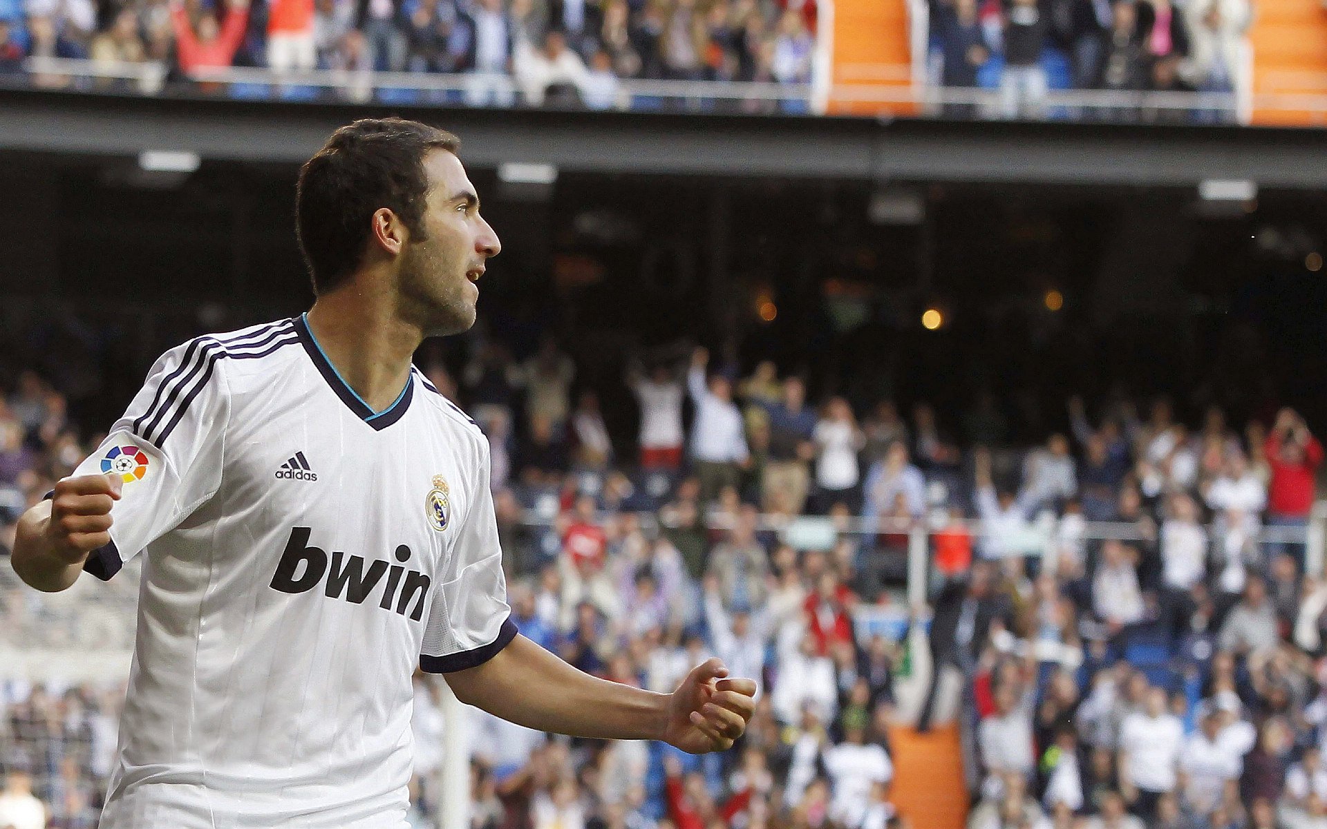 乔治末节封神，湖人逆转太阳锁定关键卡位战