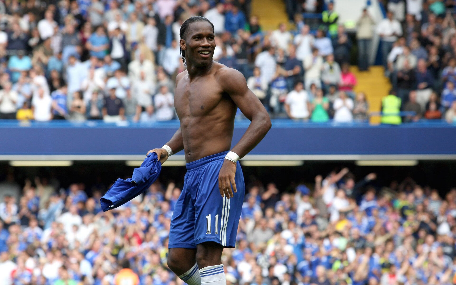 赛道上的冰与火，索伯碾压迈凯伦之夜，诺里斯孤星闪耀